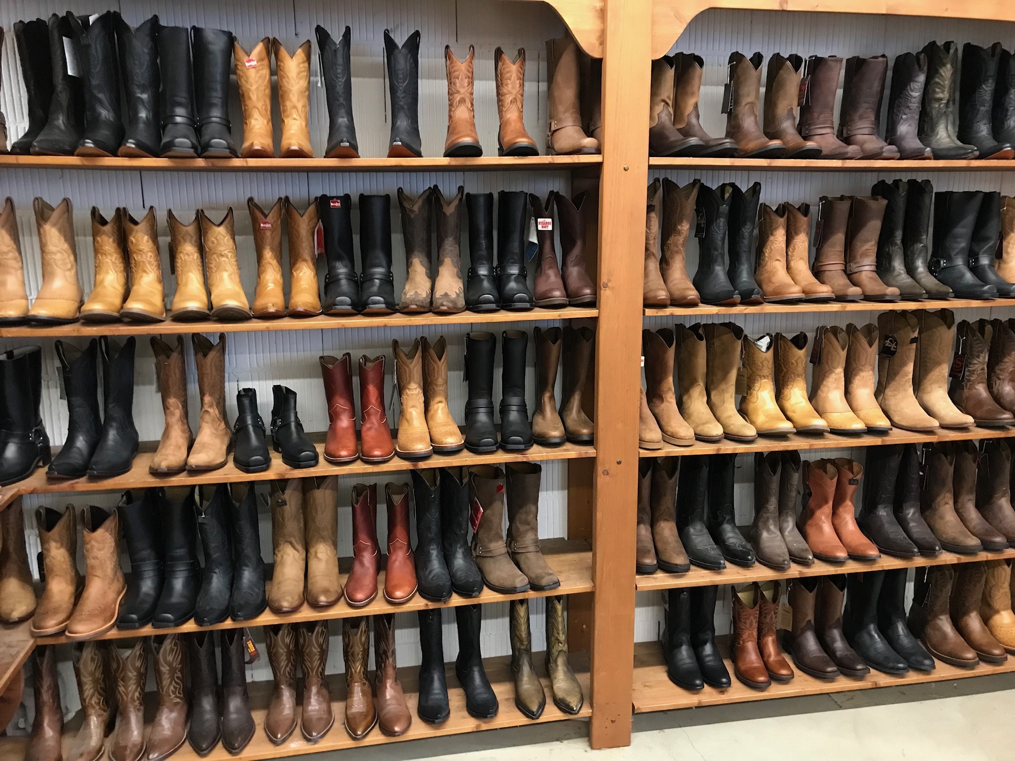 Westernstore Harlos – Ich begrüße Sie in einem der größten WESTERN